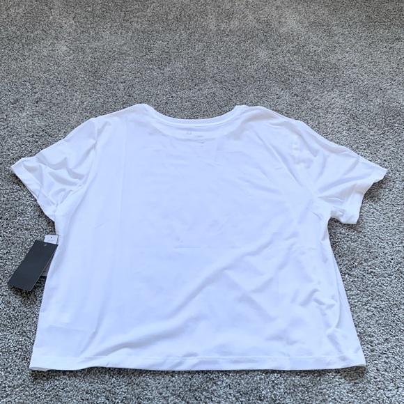 NWT White Long Cropped GatFit Tee - Picture 2 of 7